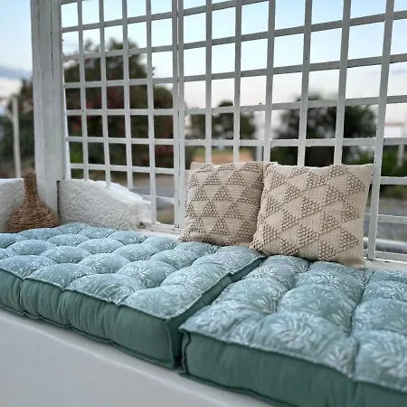 Peaceful House By The Sea - Private Garden Σπίτι διακοπών Ανάληψη