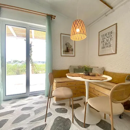 Peaceful House By The Sea - Private Garden