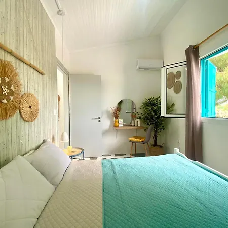 Peaceful House By The Sea - Private Garden *