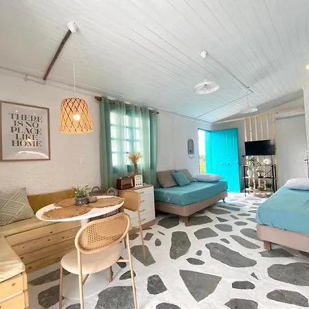 Σπίτι διακοπών Peaceful House By The Sea - Private Garden *