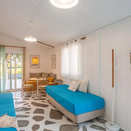 Дом отдыха Peaceful House By The Sea - Private Garden