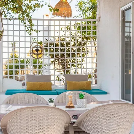 Peaceful House By The Sea - Private Garden Дом отдыха