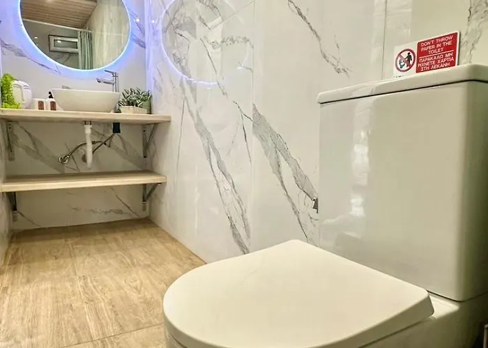 Peaceful House By The Sea - Private Garden *